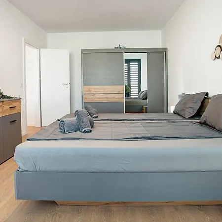 Apartment College Flat